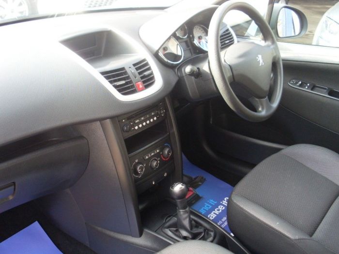 Peugeot 207 1.4 Verve 5dr Hatchback Petrol Silver Blue Metallic