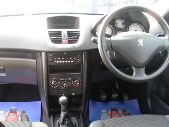 Peugeot 207 1.4 Verve 5dr Hatchback Petrol Silver Blue Metallic