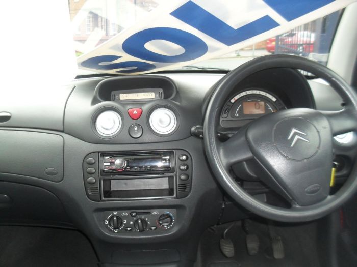 Citroen C3 1.4i Desire 5dr Hatchback Petrol Red Met