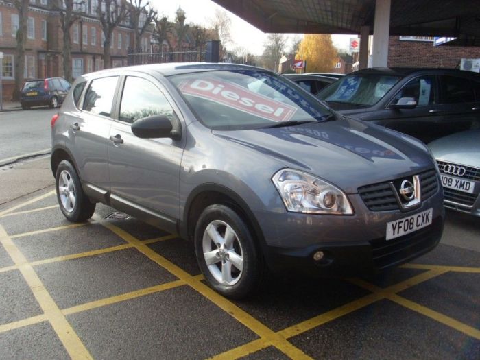 Nissan Qashqai 1.5 dCi 5dr MPV Diesel Grey Met