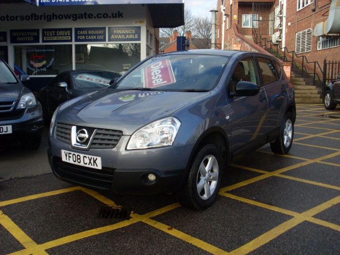 Nissan Qashqai 1.5 dCi 5dr MPV Diesel Grey Met