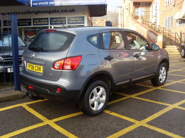 Nissan Qashqai 1.5 dCi 5dr MPV Diesel Grey Met