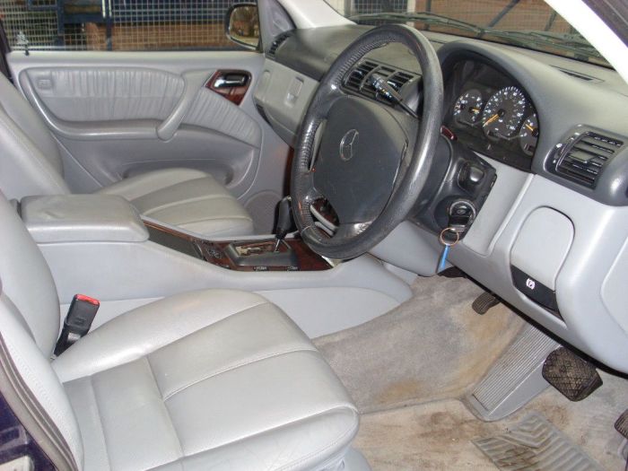Mercedes-Benz M Class 2.7 ML270 CDI 5dr Tip Auto Estate Diesel Blue