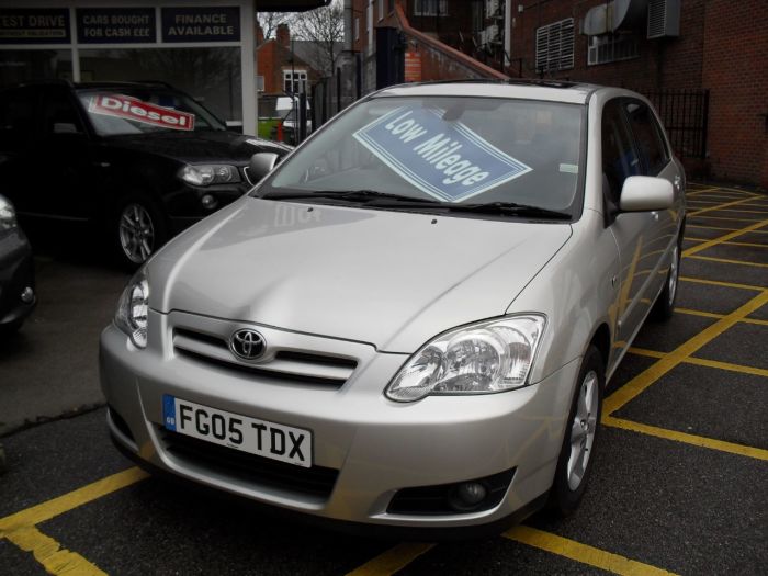 Toyota Corolla 1.6 VVT-i T Spirit 5dr Hatchback Petrol Silver