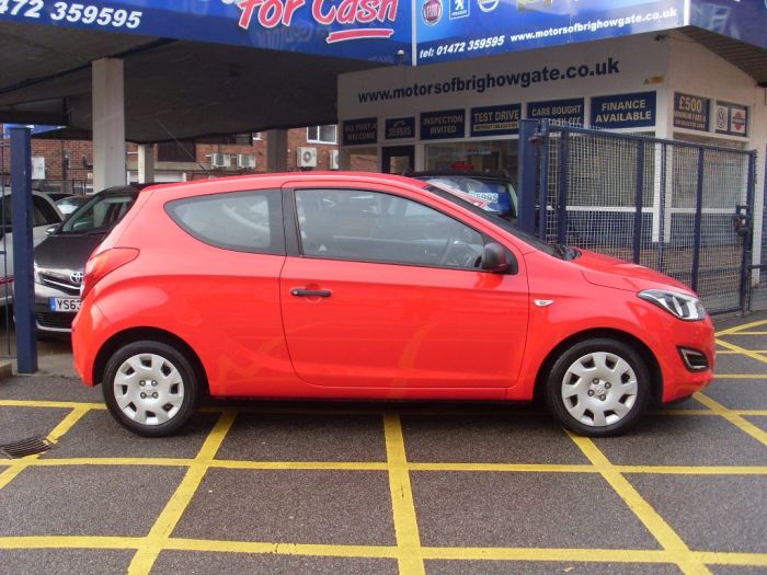 Hyundai i20 1.2 Classic Hatchback Petrol Bright Red