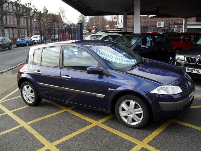 Renault Megane 1.5 dCi 86 dynamique Hatchback Diesel Blue Met