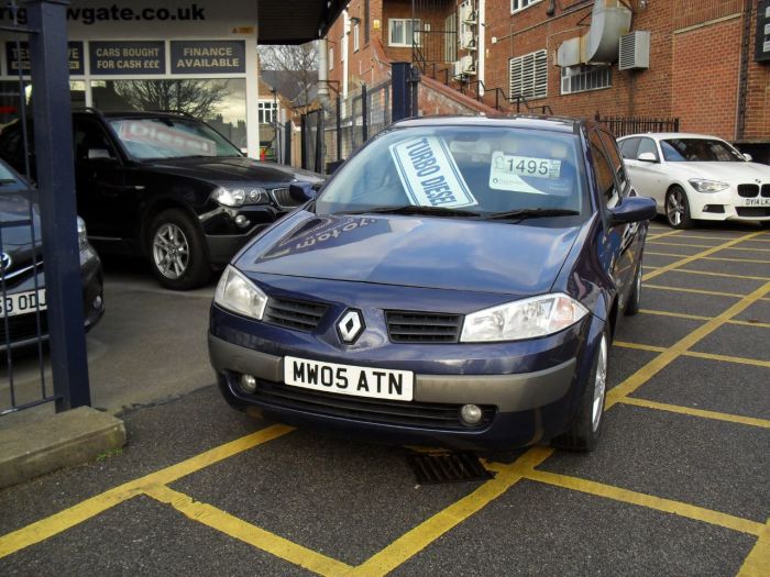 Renault Megane 1.5 dCi 86 dynamique Hatchback Diesel Blue Met