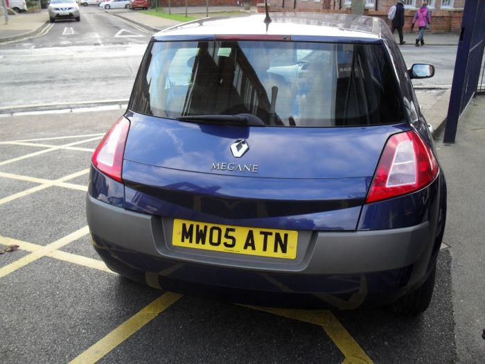 Renault Megane 1.5 dCi 86 dynamique Hatchback Diesel Blue Met