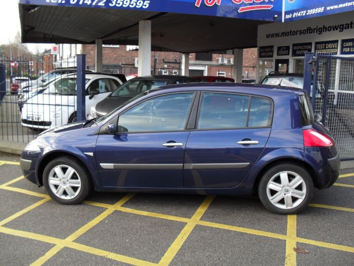 Renault Megane 1.5 dCi 86 dynamique Hatchback Diesel Blue Met