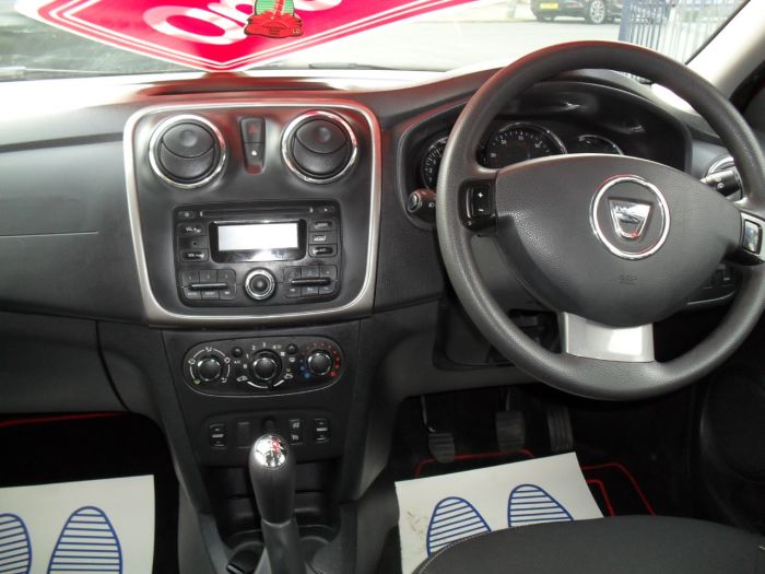 Dacia Logan 1.5 dCi Laureate 5dr Estate Diesel Red Mettalic
