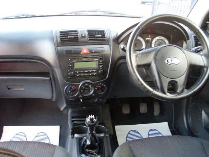 Kia Picanto 1.1 Strike 5dr Hatchback Petrol Bright Red