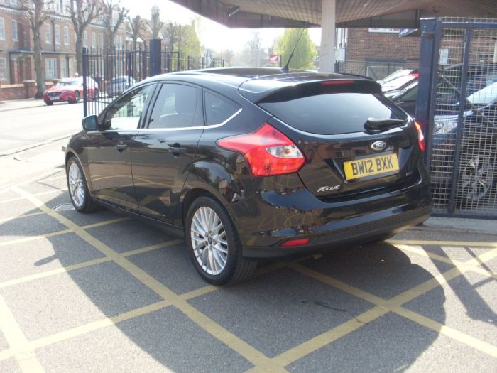 Ford Focus 1.0 125 EcoBoost Zetec 5dr Hatchback Petrol Panther Black