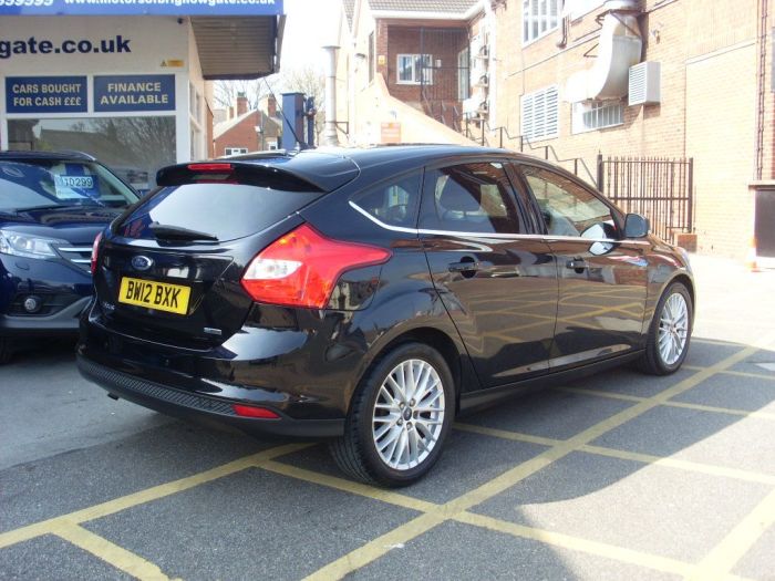 Ford Focus 1.0 125 EcoBoost Zetec 5dr Hatchback Petrol Panther Black