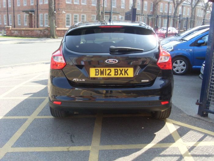 Ford Focus 1.0 125 EcoBoost Zetec 5dr Hatchback Petrol Panther Black