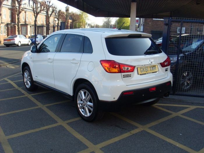 Mitsubishi ASX 1.6i 4 ClearTec 5dr Hatchback Petrol White