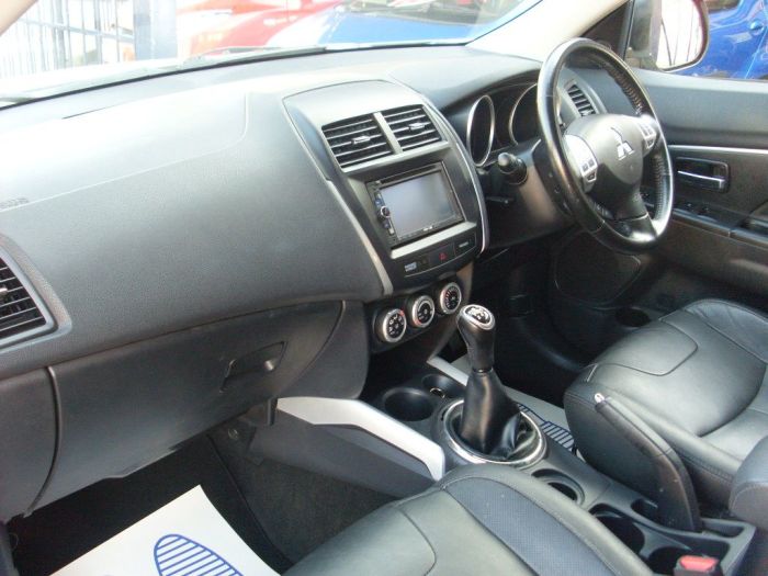 Mitsubishi ASX 1.6i 4 ClearTec 5dr Hatchback Petrol White