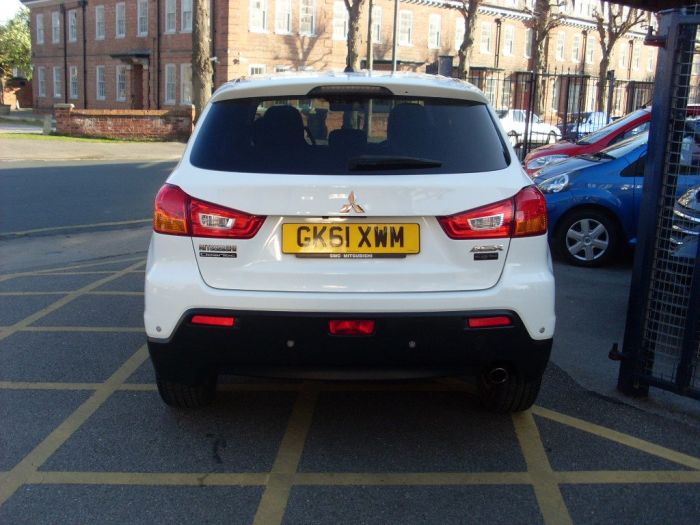 Mitsubishi ASX 1.6i 4 ClearTec 5dr Hatchback Petrol White