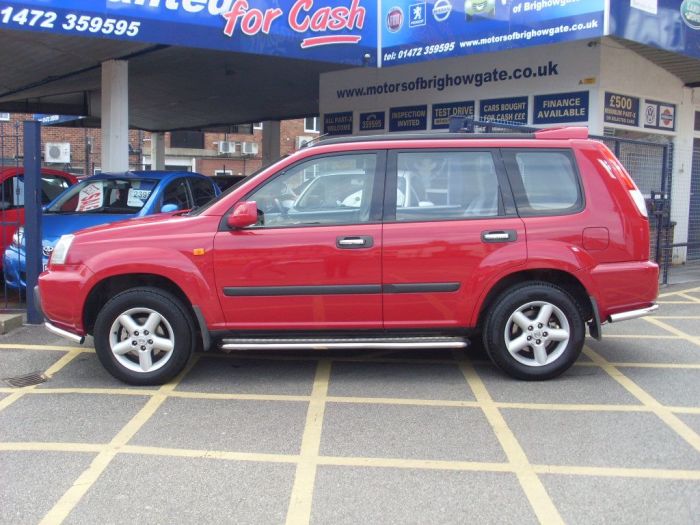 Nissan X Trail 2.0i Sport 5dr Estate Petrol Bright Red