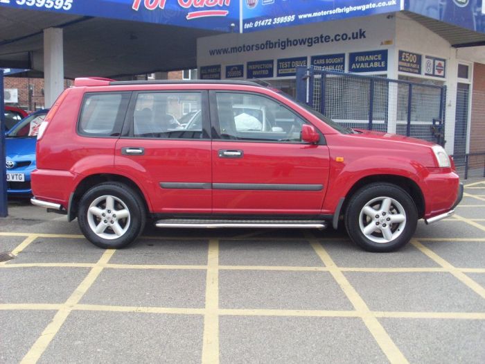 Nissan X Trail 2.0i Sport 5dr Estate Petrol Bright Red