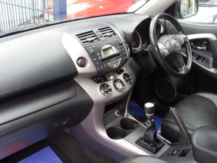Toyota Rav-4 2.2 D-4D XT4 5dr Estate Diesel Grey Metallic