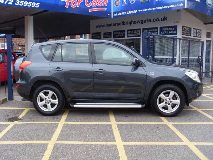 Toyota Rav-4 2.2 D-4D XT4 5dr Estate Diesel Grey Metallic