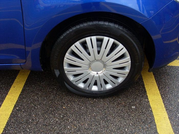 Hyundai i20 1.2 Classic 3dr Hatchback Petrol Metallic Blue