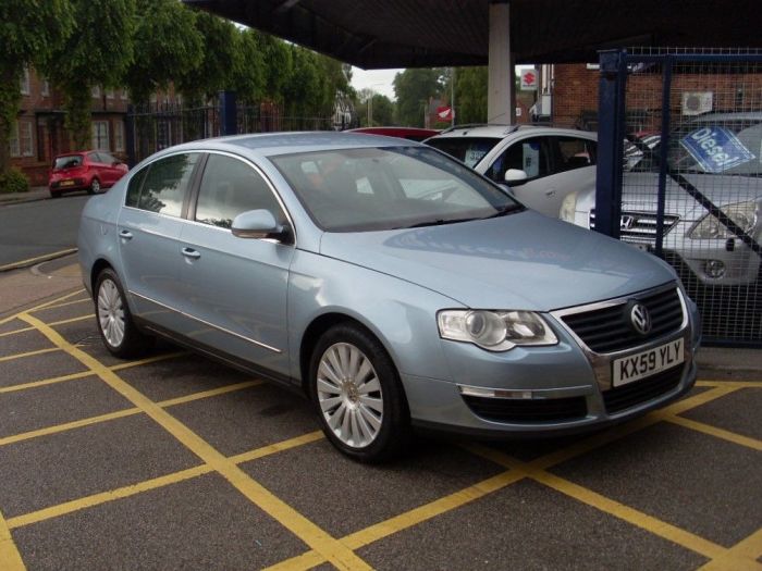 Volkswagen Passat 2.0 Highline TDI CR 4dr Saloon Diesel Sky Blue Metallic