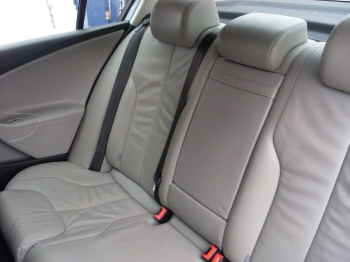 Volkswagen Passat 2.0 Highline TDI CR 4dr Saloon Diesel Sky Blue Metallic