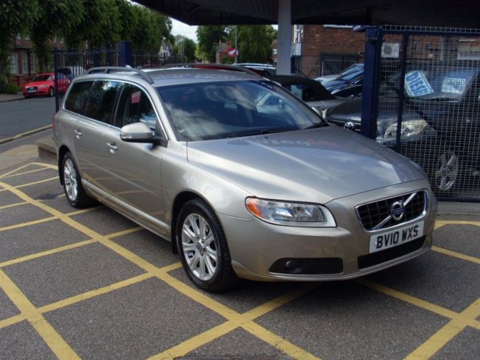 Volvo V70 2.0D SE 5dr Estate Diesel Platinum Silver
