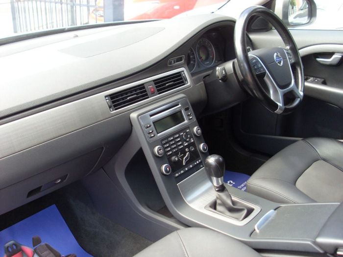 Volvo V70 2.0D SE 5dr Estate Diesel Platinum Silver