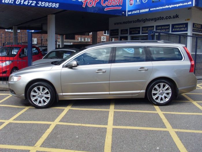 Volvo V70 2.0D SE 5dr Estate Diesel Platinum Silver
