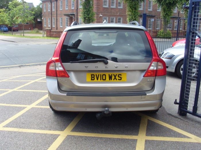 Volvo V70 2.0D SE 5dr Estate Diesel Platinum Silver