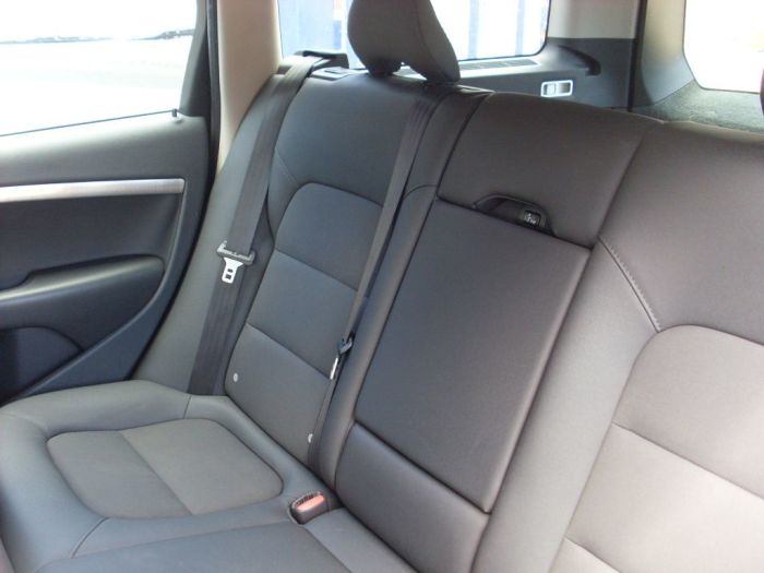 Volvo V70 2.0D SE 5dr Estate Diesel Platinum Silver