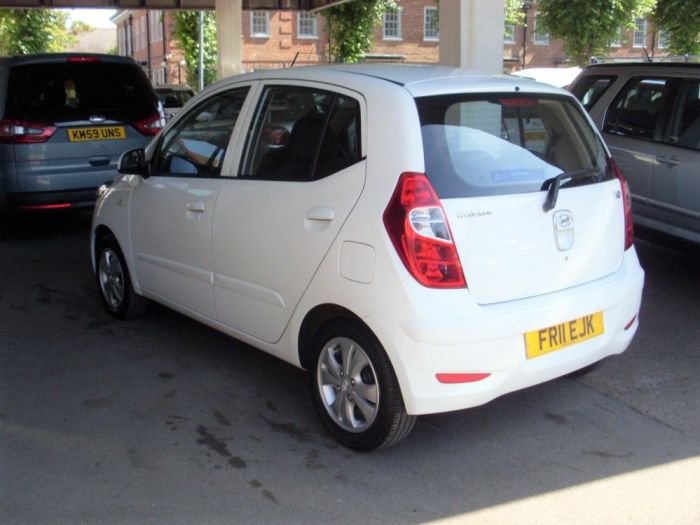 Hyundai i10 1.2 Active 5dr Auto Hatchback Petrol White