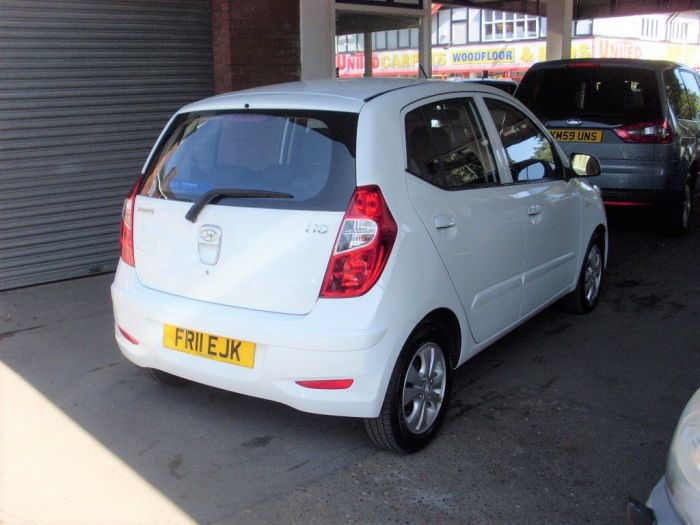 Hyundai i10 1.2 Active 5dr Auto Hatchback Petrol White