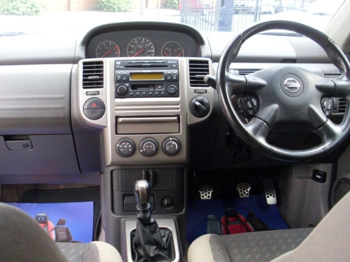 Nissan X Trail 2.2 dCi 136 Sport 5dr Estate Diesel Silver