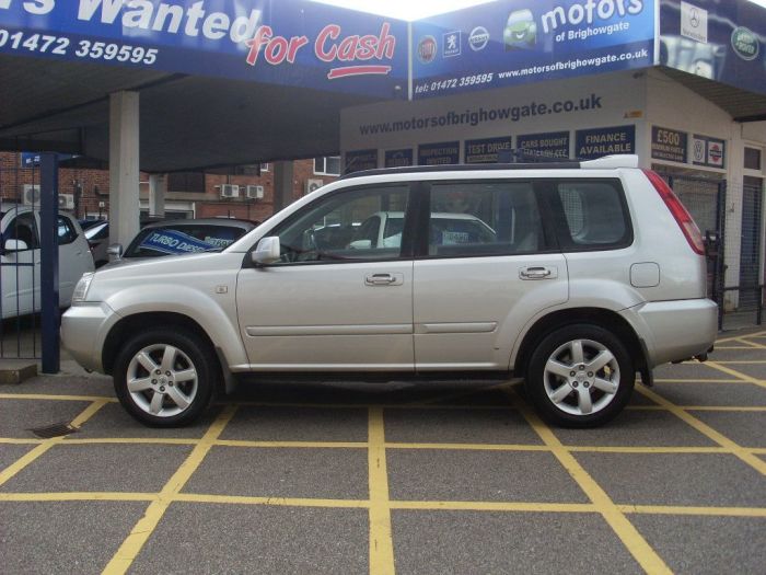 Nissan X Trail 2.2 dCi 136 Sport 5dr Estate Diesel Silver