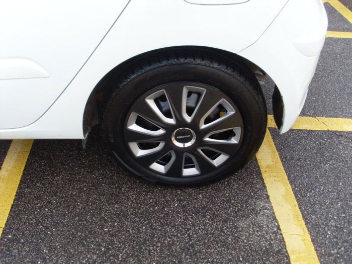 Hyundai i10 1.2 Classic 5dr Hatchback Petrol White