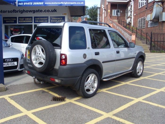 Land Rover Freelander 2.0 Td4 ES Premium SW 5dr Estate Diesel Silver