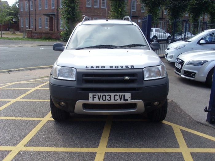 Land Rover Freelander 2.0 Td4 ES Premium SW 5dr Estate Diesel Silver