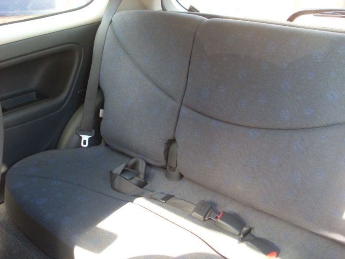 Toyota Yaris 1.0 16v VVTi S 3dr Hatchback Petrol Silver