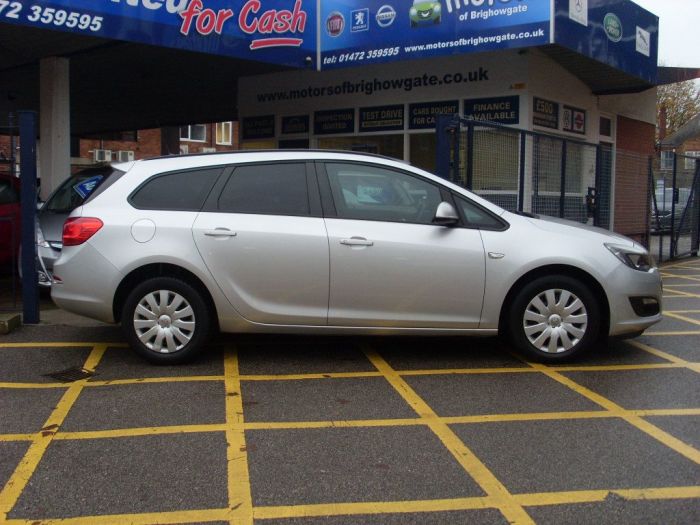 Vauxhall Astra 1.6i 16V Exclusiv Estate Automatic Estate Petrol Silver